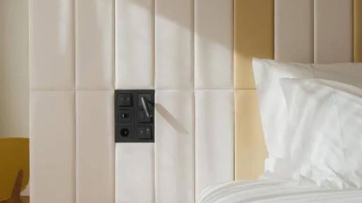 Sao Jorge de Arroios Hotel | Modern Comfort & Style | Pool, Gym & Lisbon Light Show Experience