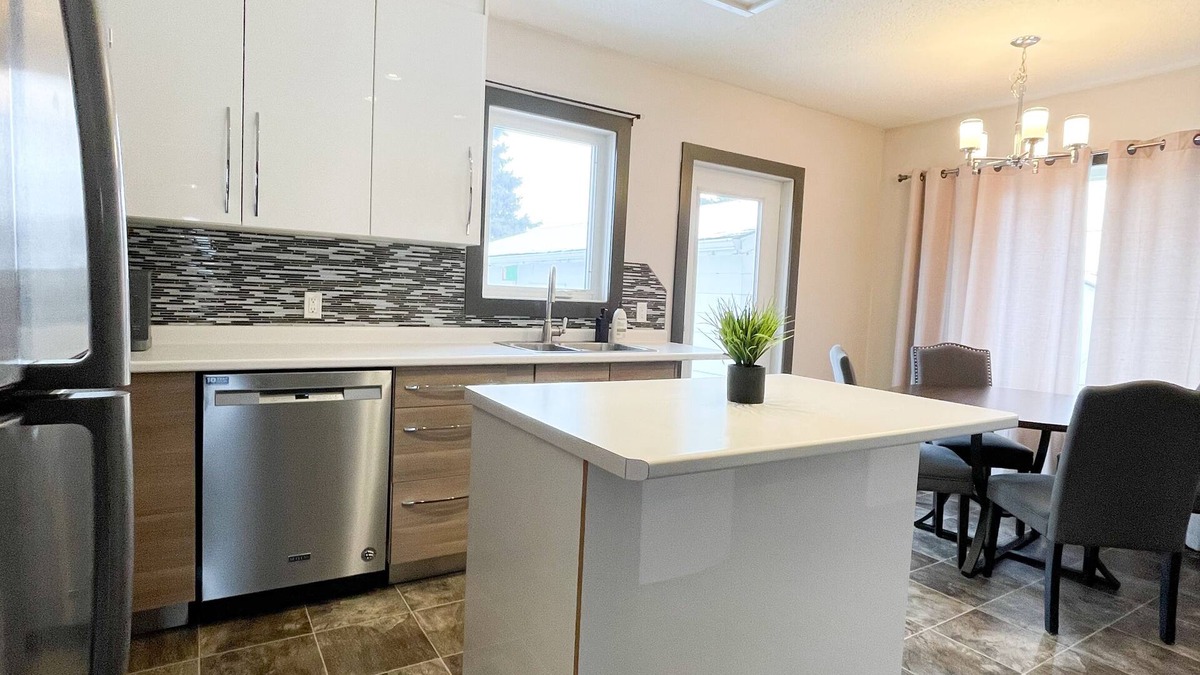 Yorkton House | Modern Comforts Downtown Living within walking distance to all the conveniences