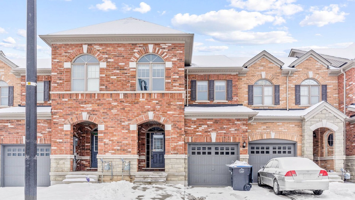 Brampton House | Modern Comfy ~ 4 Bedroom, 3.5 Washroom ~ Specious and Family-Friendly ~ Brampton
