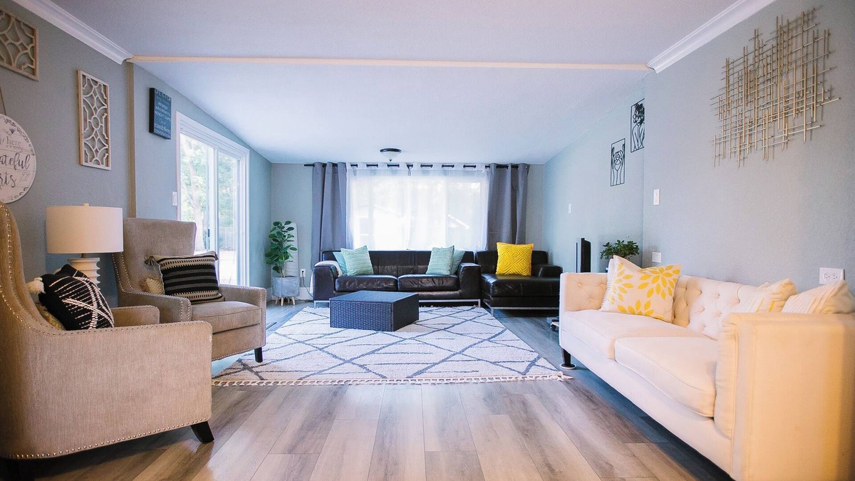 Carmichael House | Modern&Comfy 5beds-3 king-1Q -1Full -3baths-full kitchen nearby American River