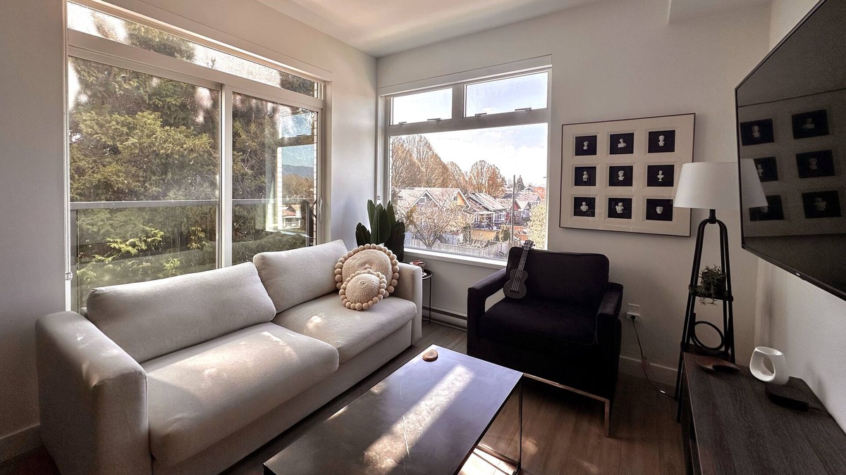 Hastings Condo | Modern Condo in East Vancouver with Sunset Views - Above a Bakery!