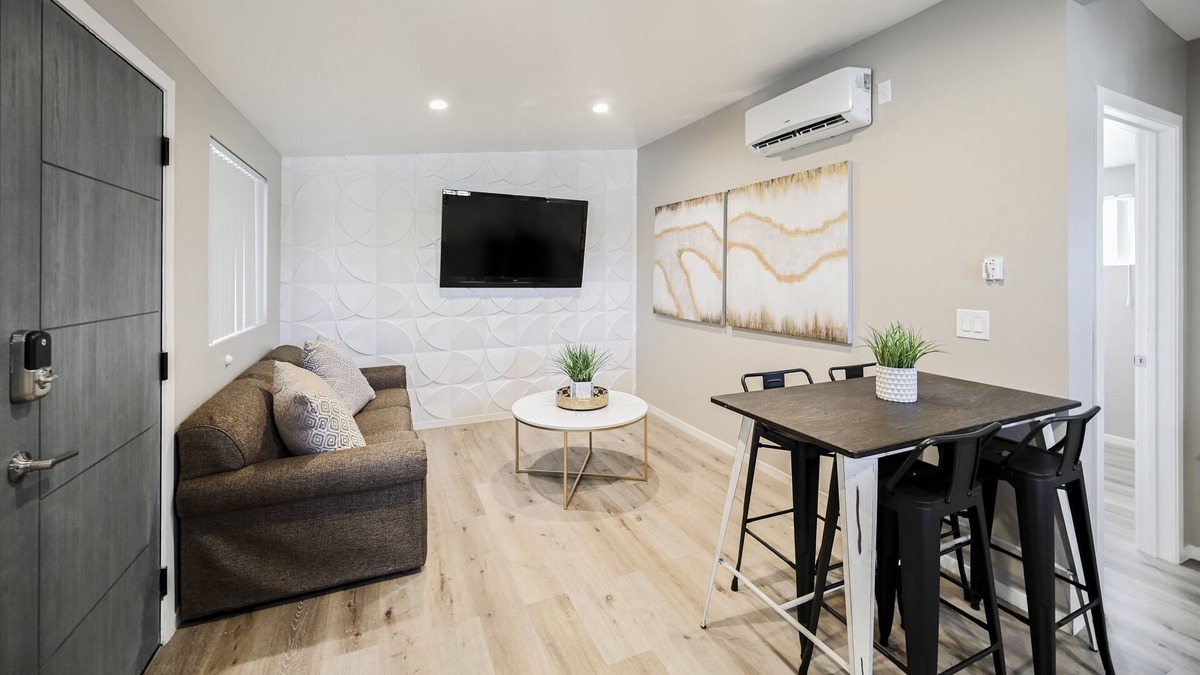 Gateway District Condo | Modern Condo Walking Distance to the Strip