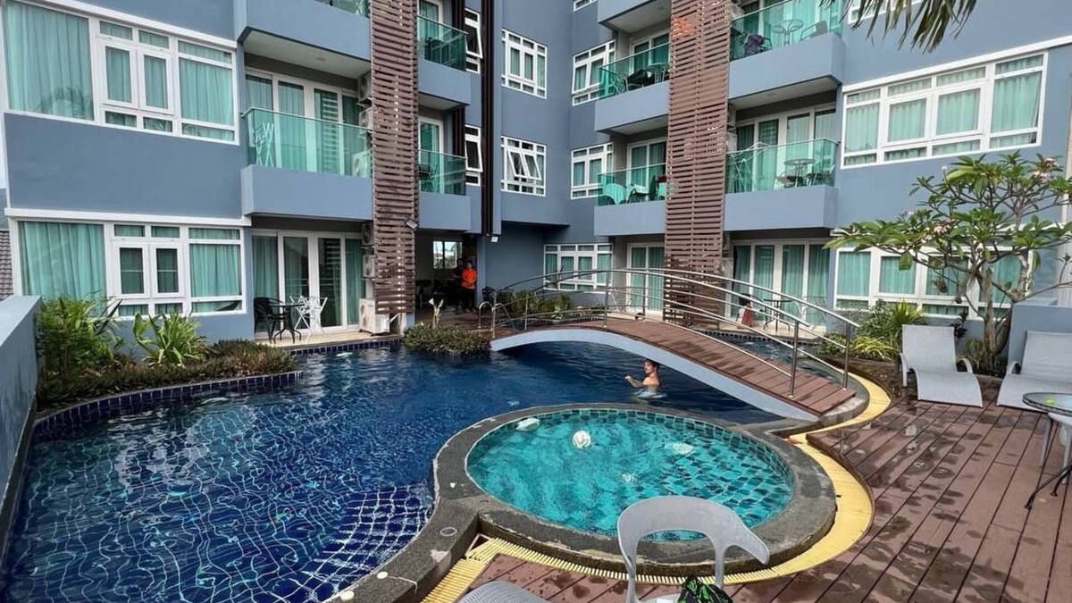 Nai Harn Apartment | Modern condominium Calypso is located in one of the best areas of Phuket