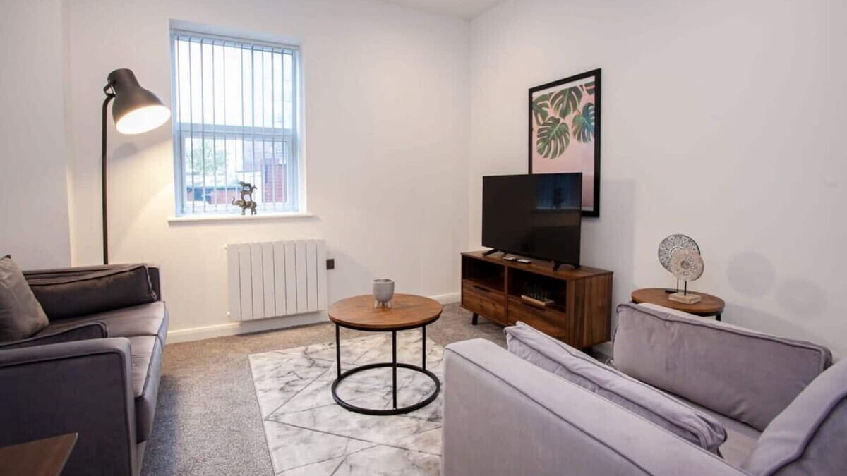 Bolton Apartment | Modern & Cosy 1 Bedroom Apartment in Bolton