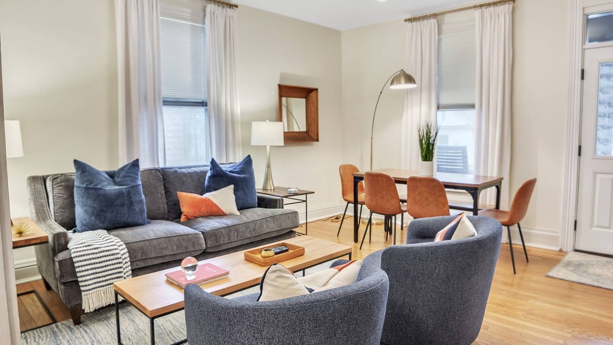Bloomington Cottage | Modern Cottage Walkable to IU Campus & Kirkwood. Family Friendly!