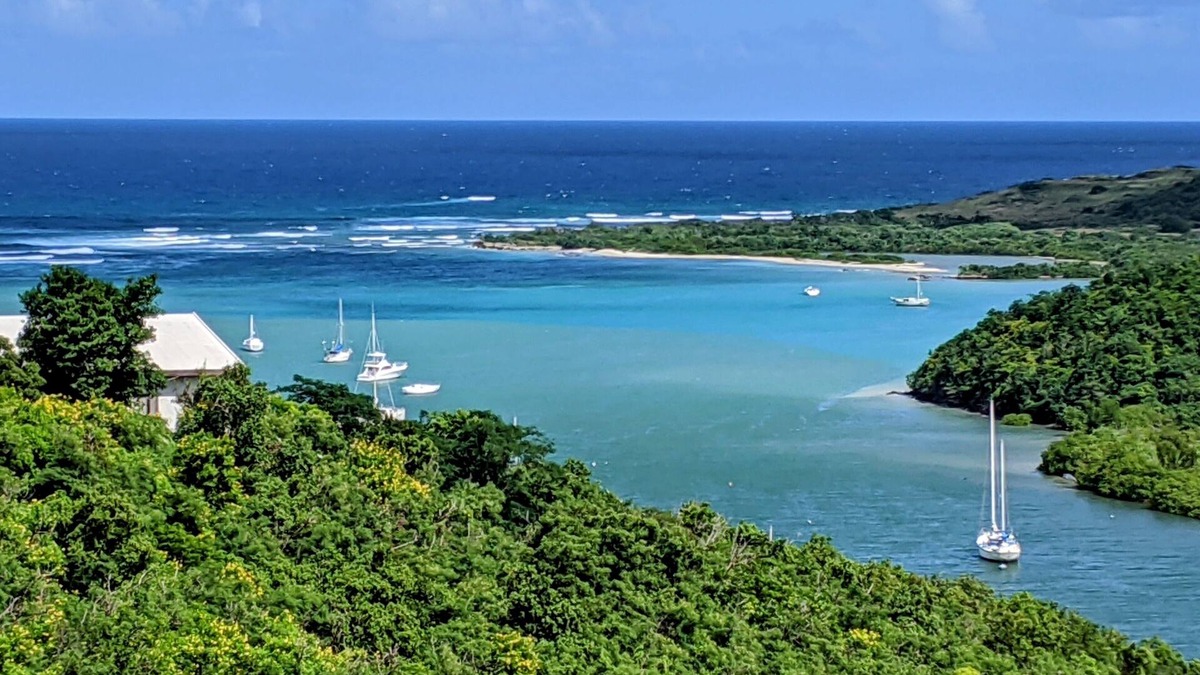 Estate Morning Star North Cottage | Modern cottage with stunning views and awesome location