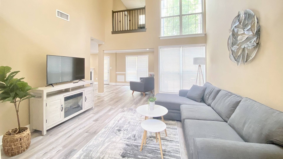 Lawrenceville House | 🌈Modern Cozy 3 BR/2.5 Baths Convenient Location - Corporate Housing Welcome!