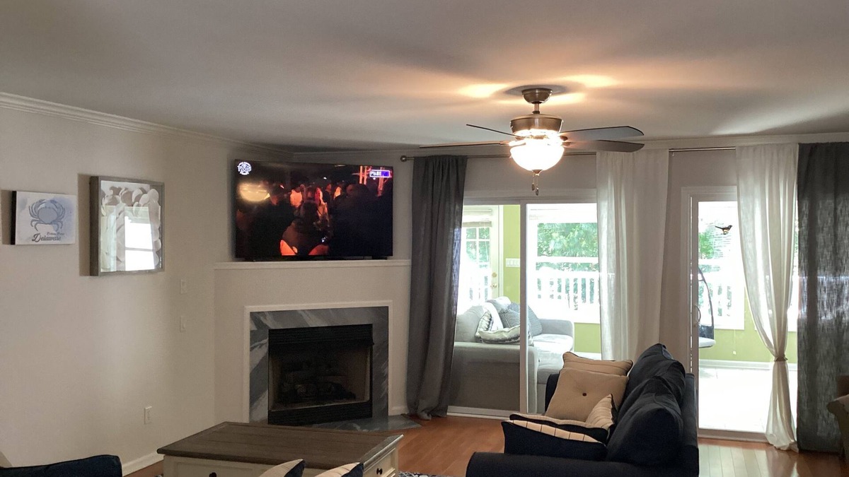 Lewes House | Modern cozy home, Shared Pool,DE beaches
