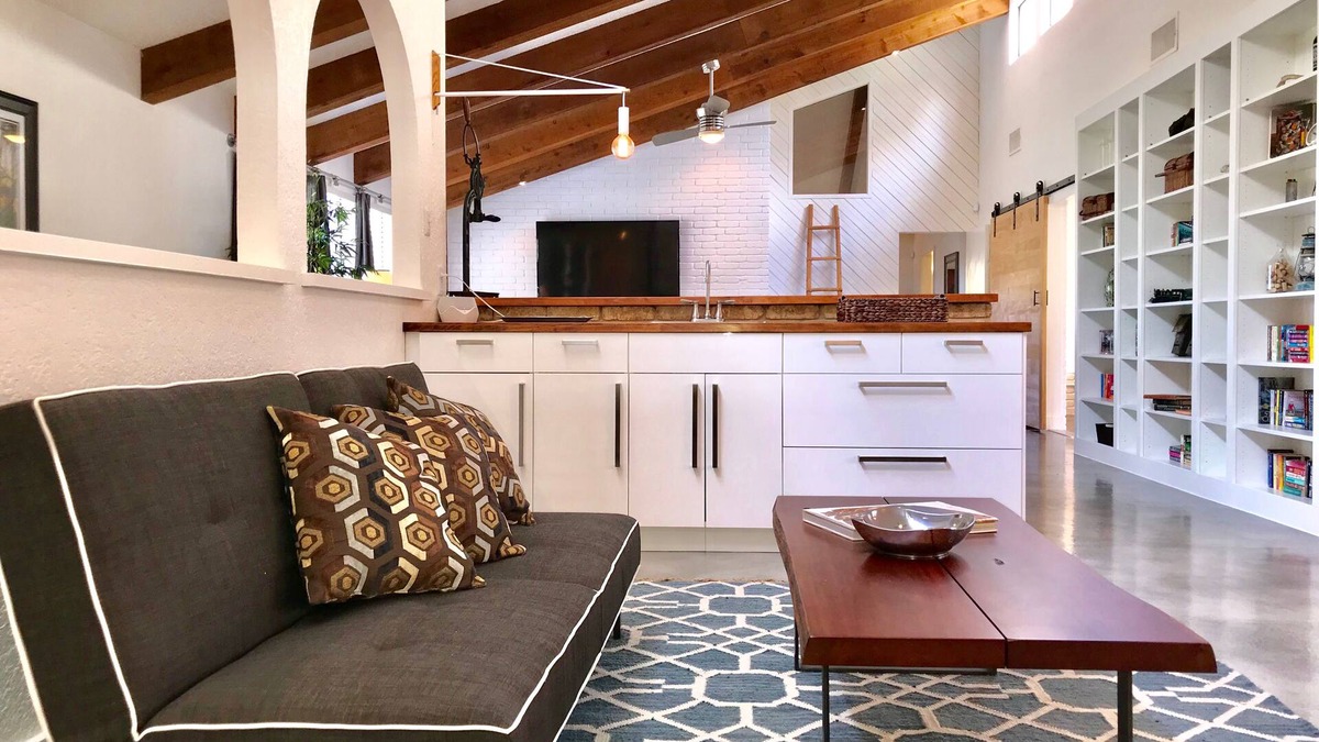 Scenic Oaks House | Modern cozy luxury property