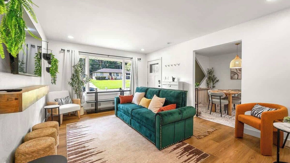 Browns Mill Park House | Modern Cozy n Trendy Ranch Home!