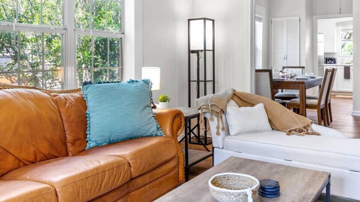 Sayles Blvd. Area House | Modern & Cozy, Sleeps 6 w/Coffee Bar