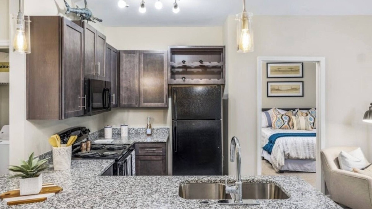 Ladson Apartment | modern cozy