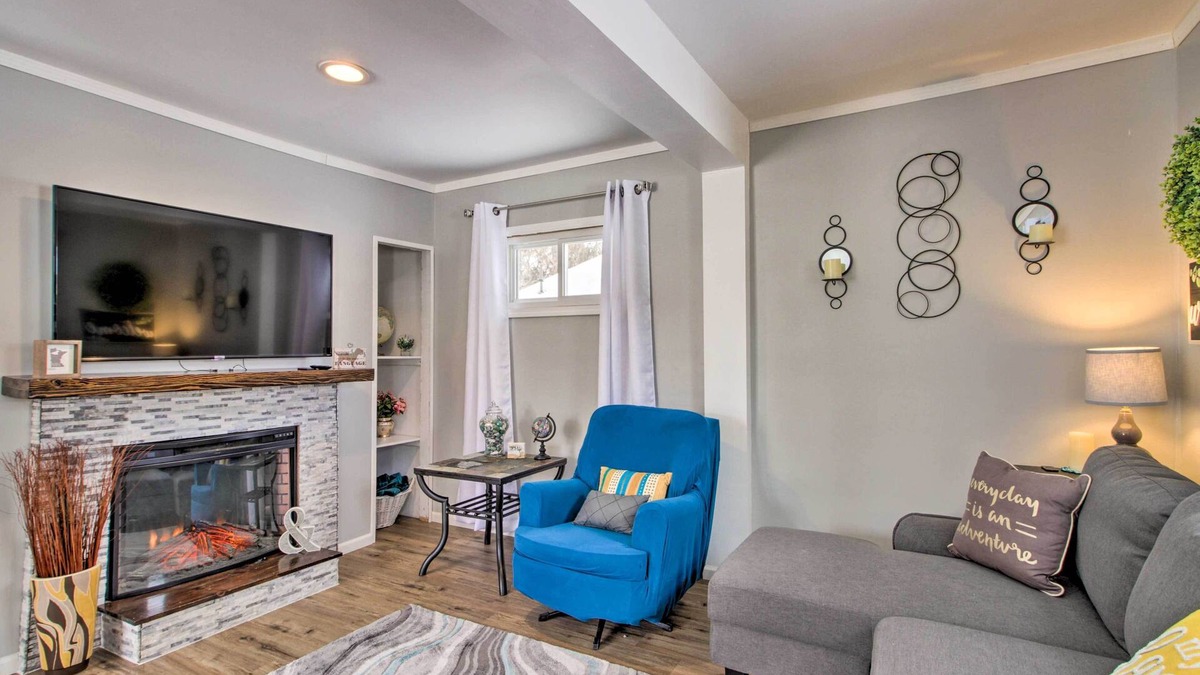 Crosby House | Modern Crosby Retreat < 1 Mi to Serpent Lake!