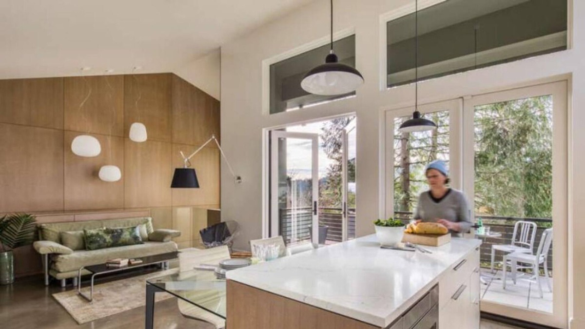 Portland Heights House | Modern Design + Lush Views, Brand New Guesthouse w/ Heated Floors & Parking