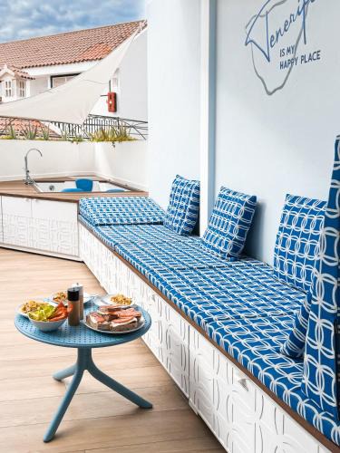 Los Cristianos Apartment | Modern, design, private jacuzzi - 2 bedrooms, 2 terraces - Wow Apartments - Los Christianos