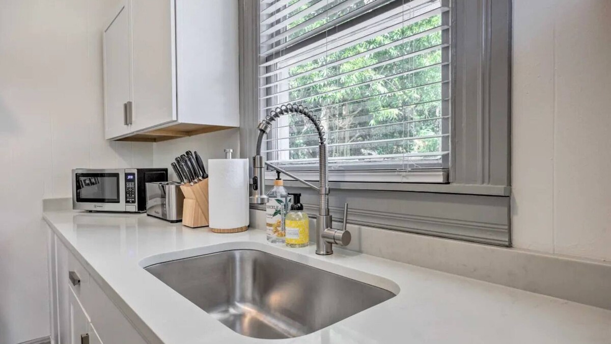 Mobile Apartment | Modern~Downtown Apt~Business Trips