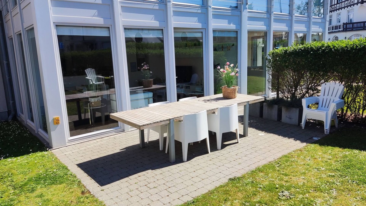De Haan Apartment | Modern duplex apartment, ground floor with garden within walking distance of the sea