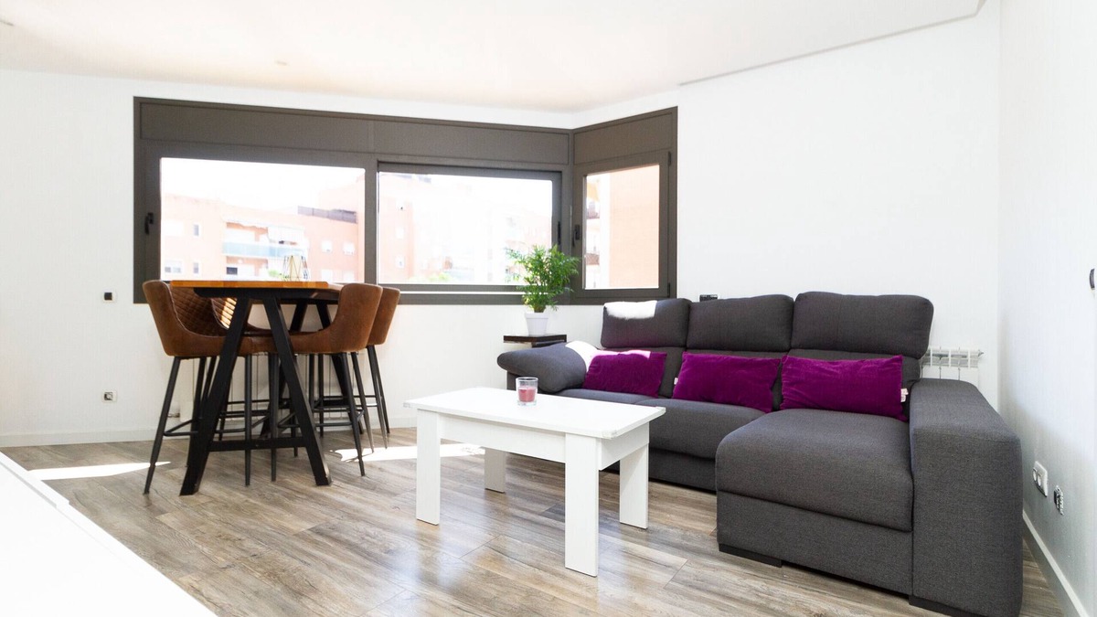 Malgrat de Mar Apartment | MODERN DUPLEX, TERRACE, 5 PAX, AIR CO,WIFI FREE.