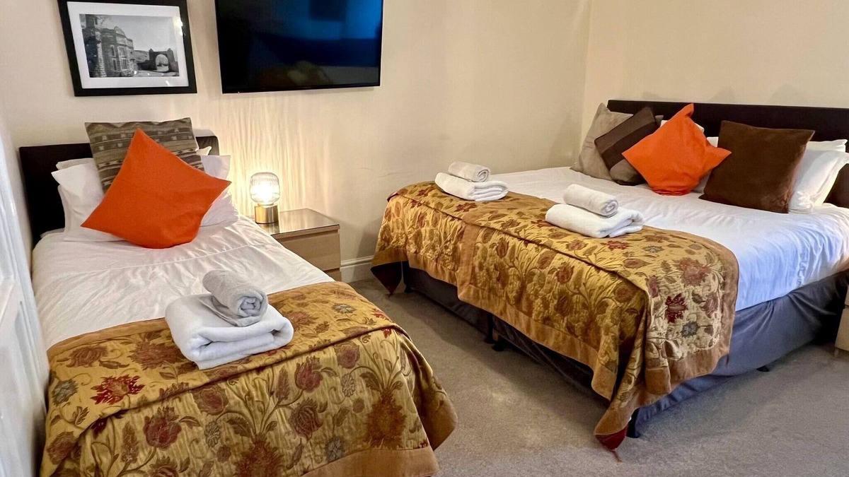Dolgellau Bed & Breakfast | Modern, En-Suite Family Apartment located in Snowdonia National Park