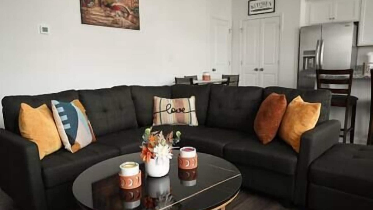 Pendergrass House | Modern Escape Near Chateau Elan & Raceway