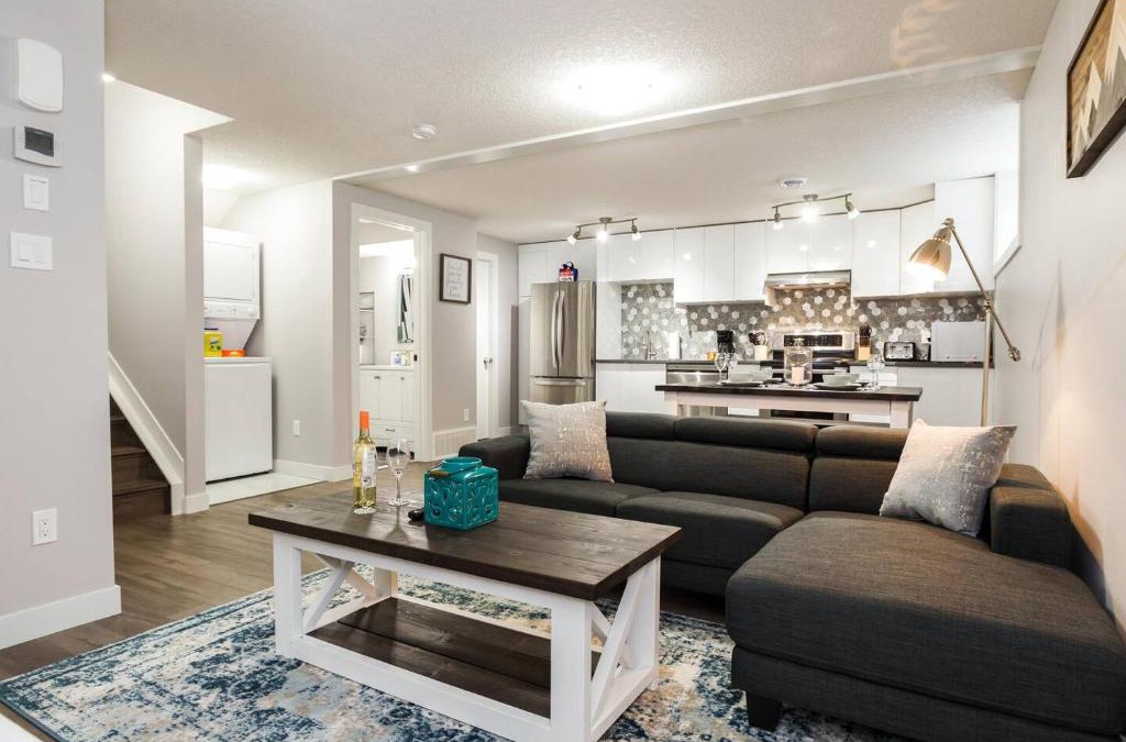 Southwest Edmonton Apartment | Modern Executive Suite I Complimentary Netflix & Parking!