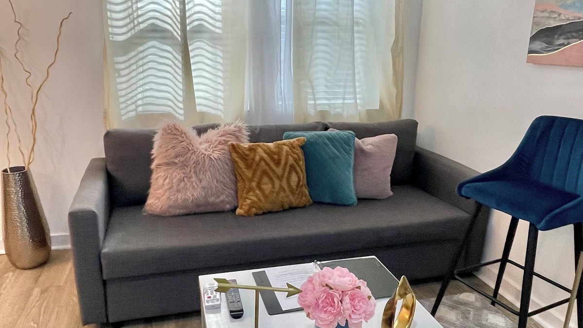Macon Apartment | Modern Farmhouse near "Mercer" with Level 2- EV Charger!