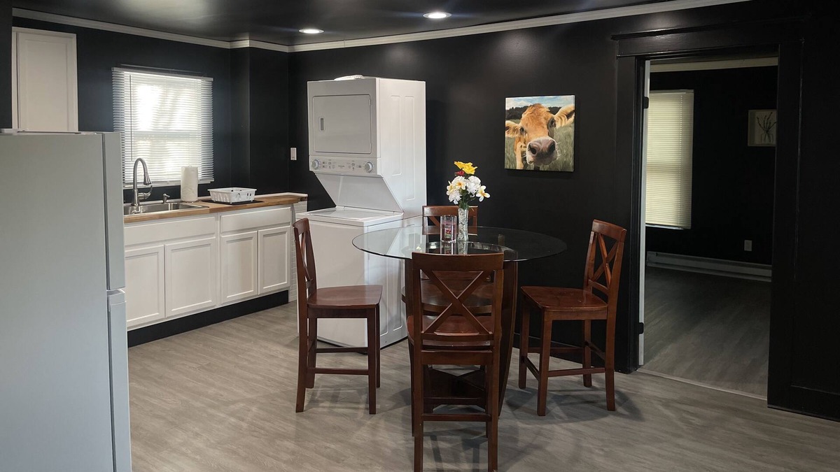 Jamestown Condo | Modern Five Star in Lucy Desy’s birthplace!