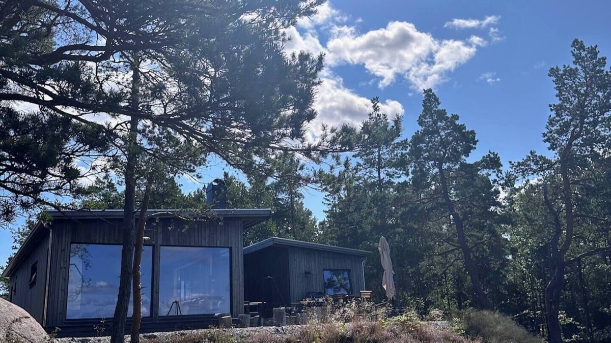 Risor Cabin | Modern Fjord Cabin w/Panoramic Views, Deck & Dock - Risør Getaway