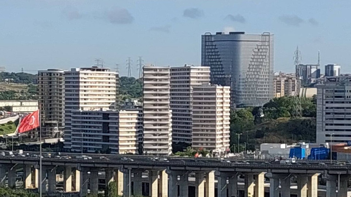 Bayrampasa Apartment | Modern Flat Apt Near City Center (Apt. 49)