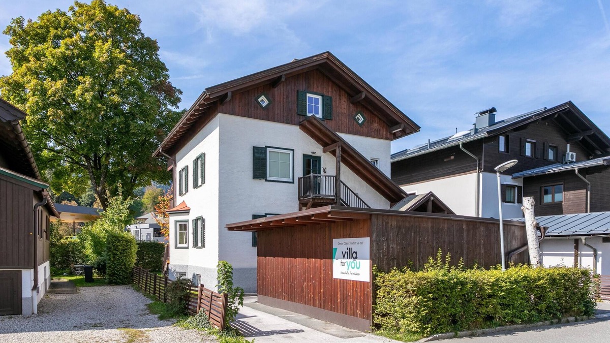 Kitzbuehel Apartment | Modern flat, views of the Hahnenkamm, close to ski lift