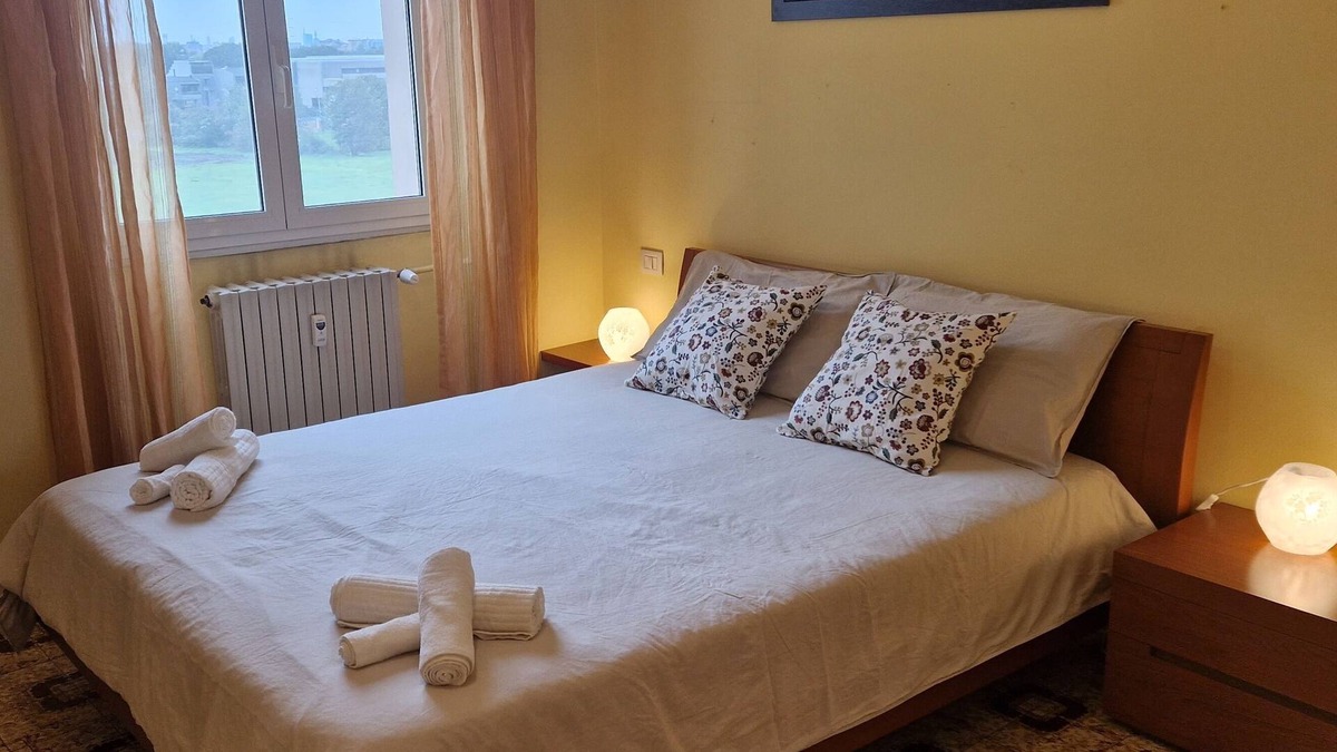 Monza Apartment | Modern furnished two-room apartment near old town and FS station