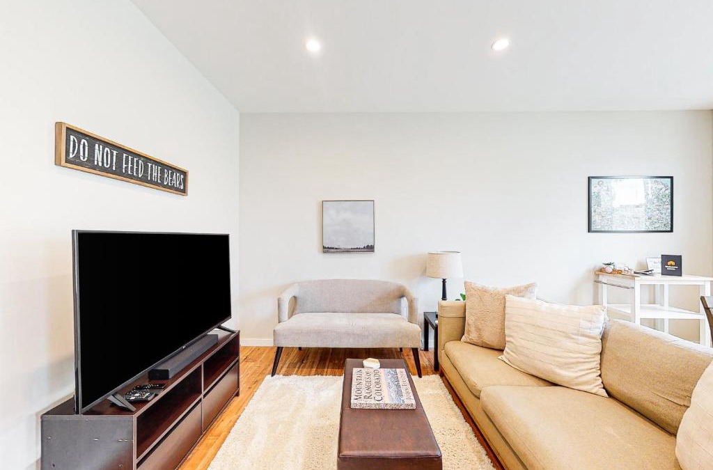 Gypsum House | Modern Gem in Gypsum