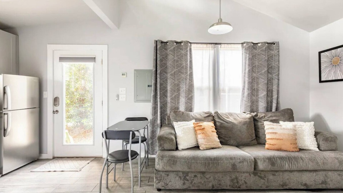 East Atlanta House | Modern guest house in East Atlanta Village