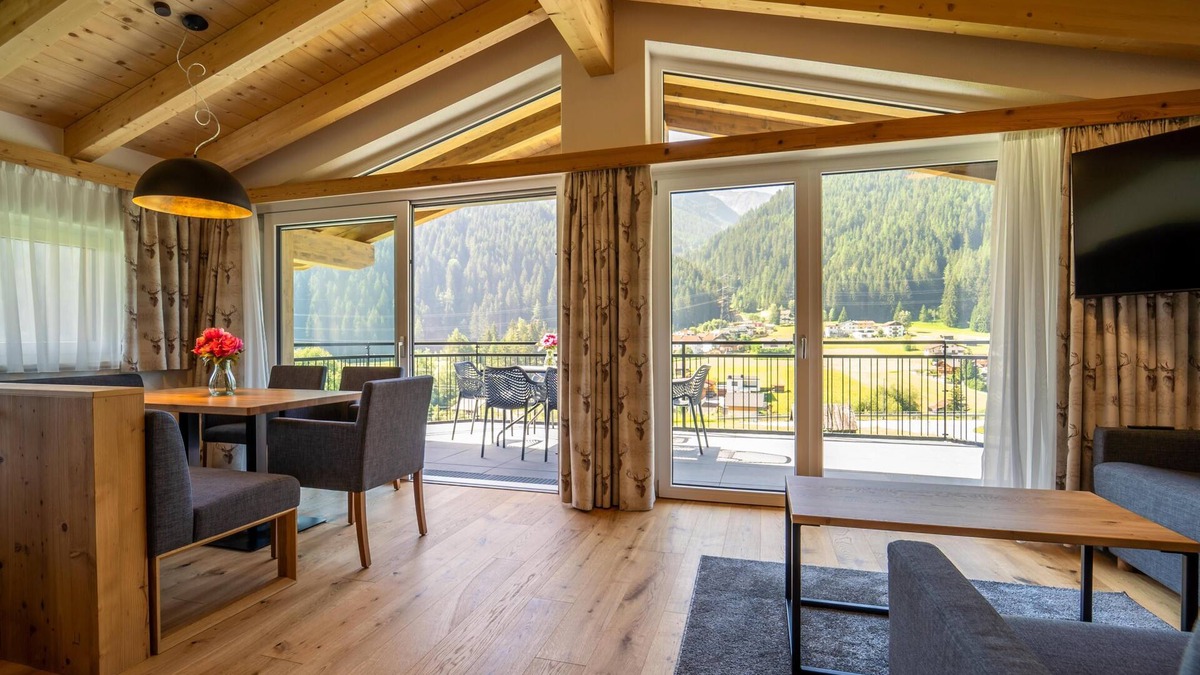 Pettneu am Arlberg Apartment | Modern home & balcony near St. Anton am Arlberg