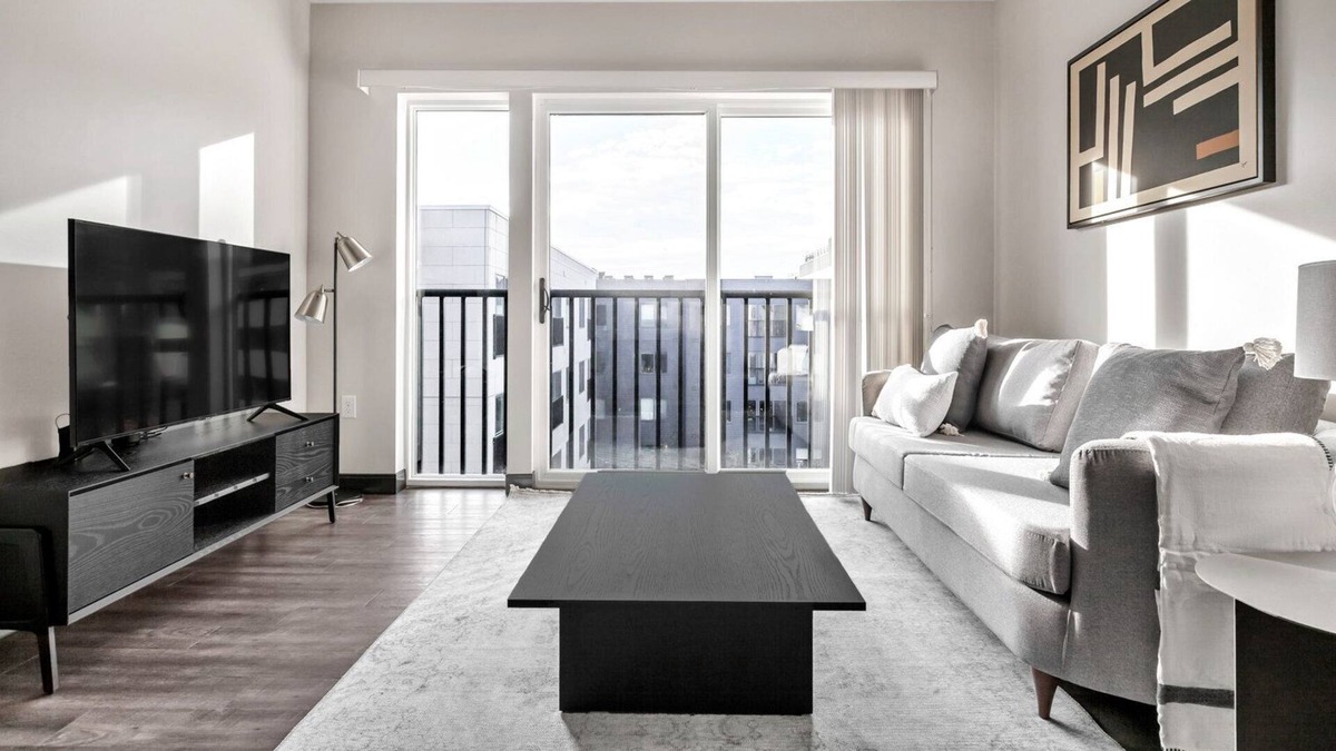 H Street Corridor Apartment | Modern H Street 1BR w/ Gym, W/D & Pool, across from WF, by Blueground