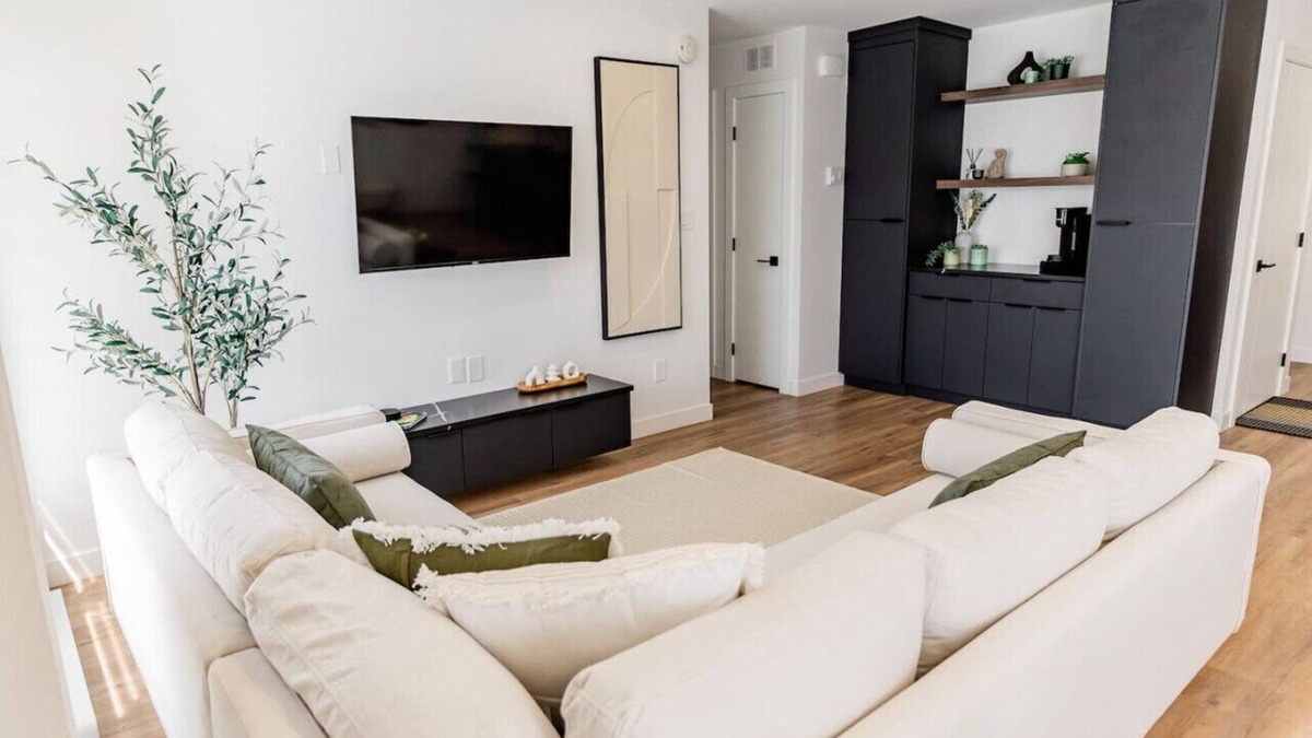 Winnipeg Apartment | Modern Haven | Steps to Downtown