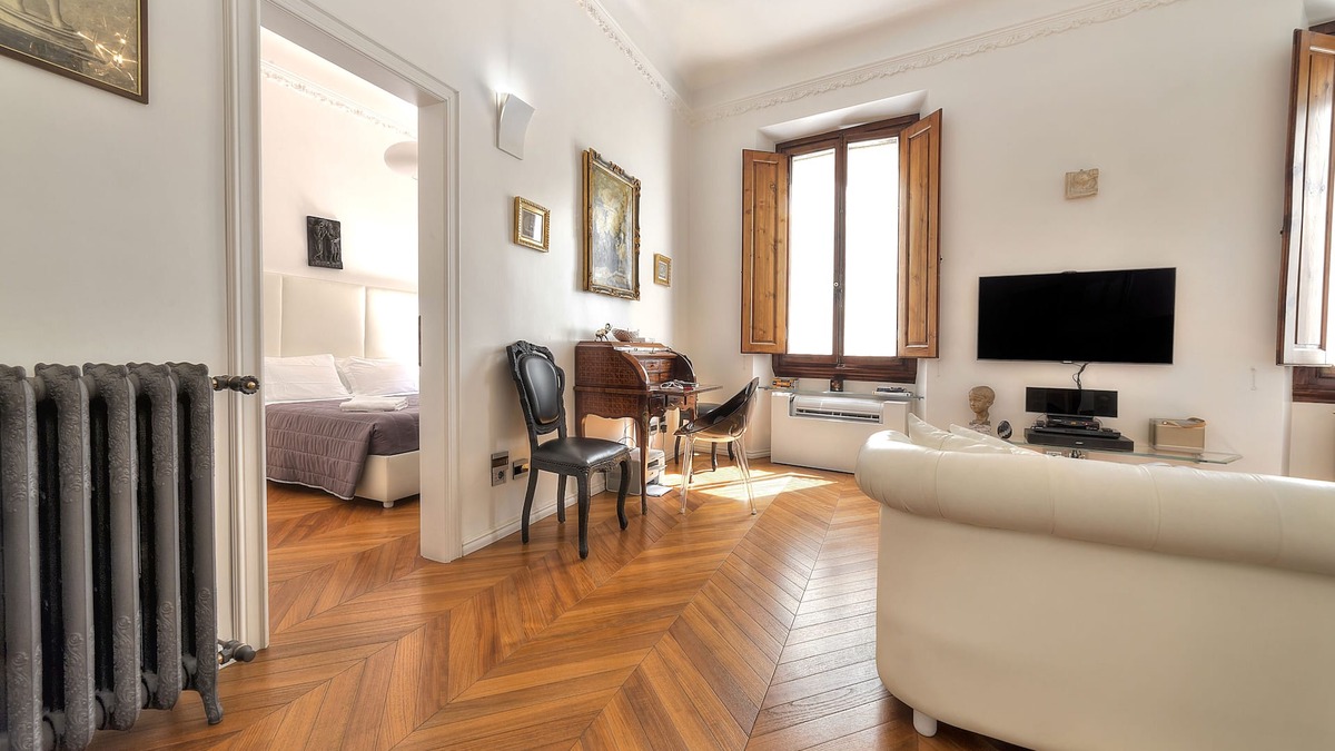 Duomo Apartment | Modern, High End Comfort and Antique Charm close to Duomo, Train Station
