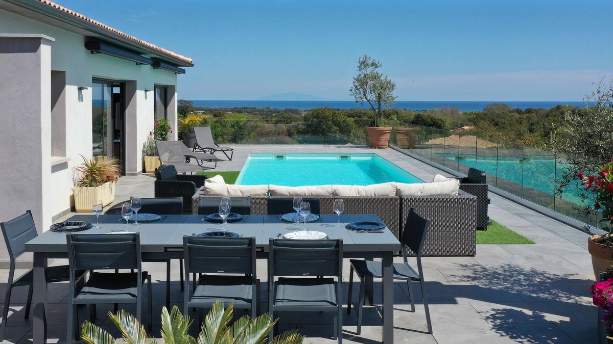 Taglio-Isolaccio House | Modern, high-quality furnished apartment for the family or a group of friends.