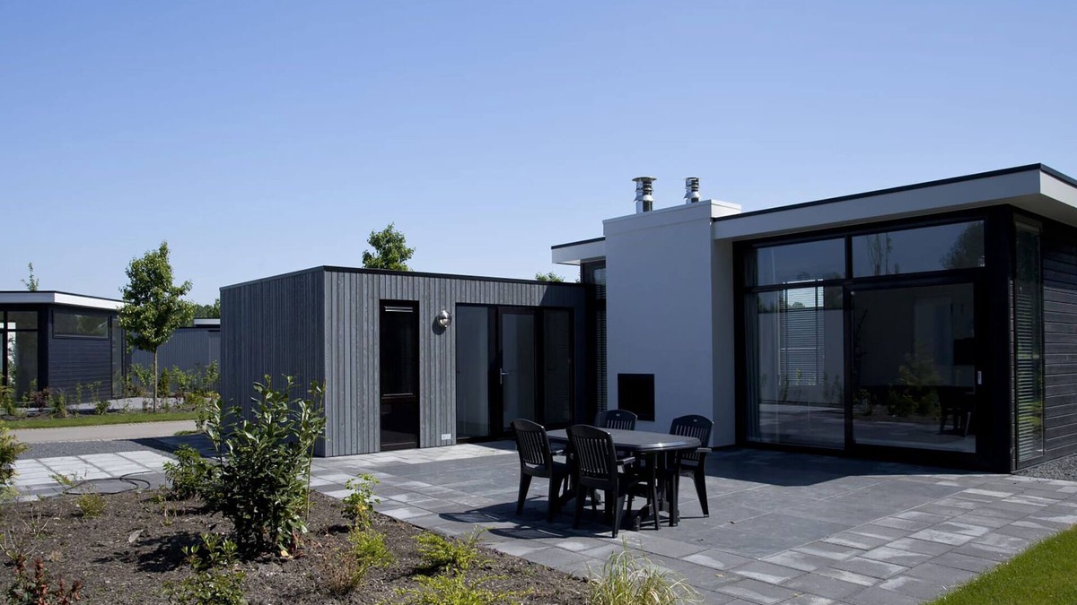Velsen-Zuid House | Modern holiday home near the golf course