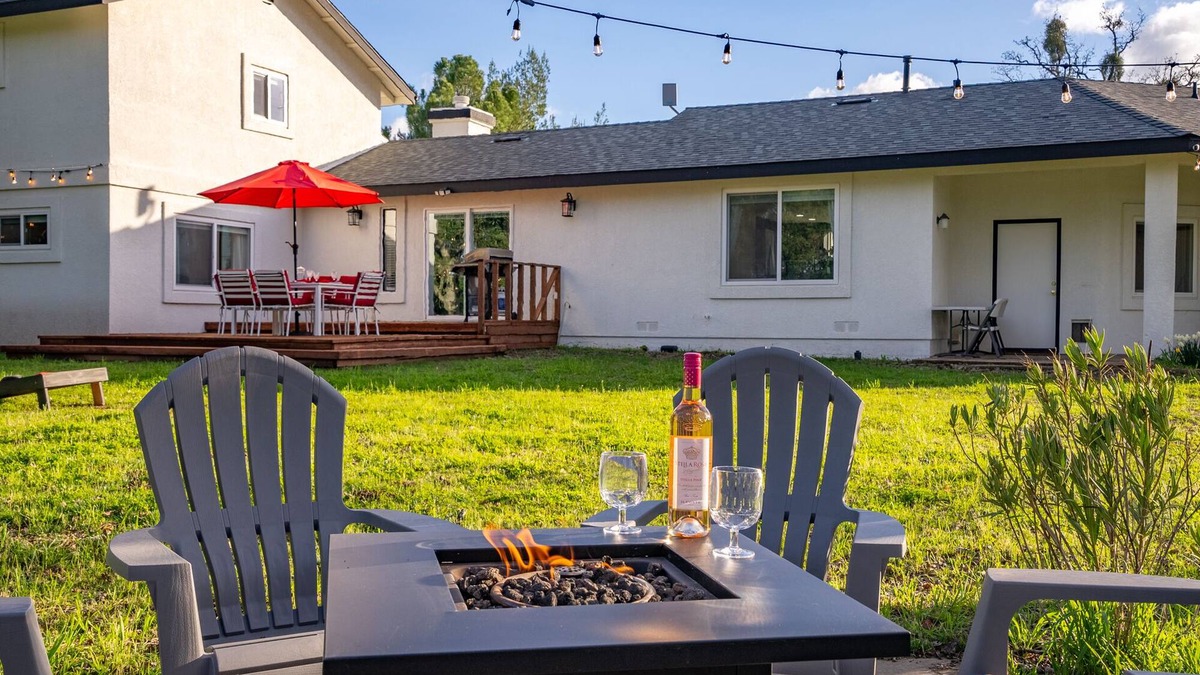 Atascadero House | Modern home, Dog Agility Run, Game Room, Fire Pit & New Playground