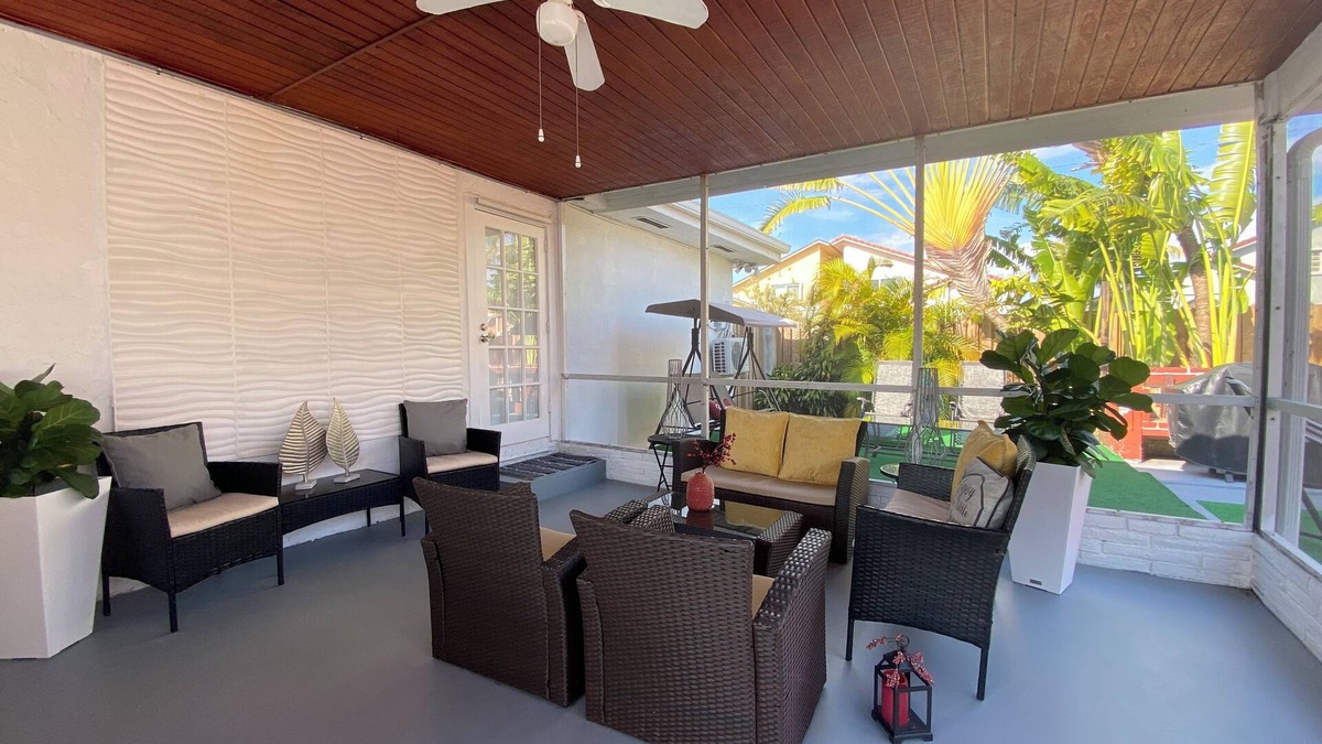 Westchester House | MODERN HOME, Excellent Location Miami 3/2