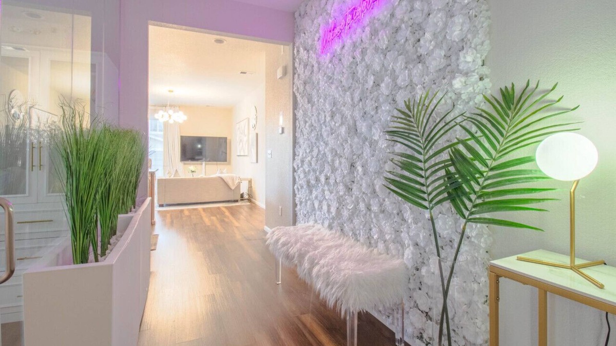 Aurora House | Modern Home: Firepit, Quiet Area, Near DIA & Parks