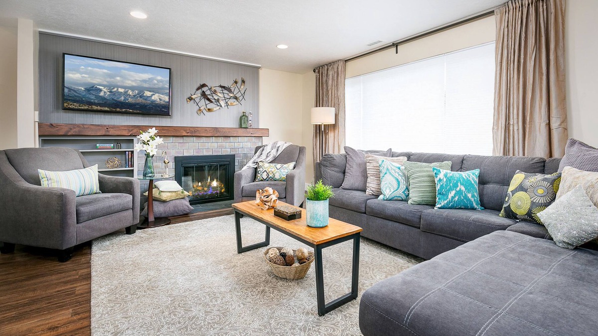 East Millcreek House | Modern Home in Quiet Neighborhood w/Hot Tub & Fireplace