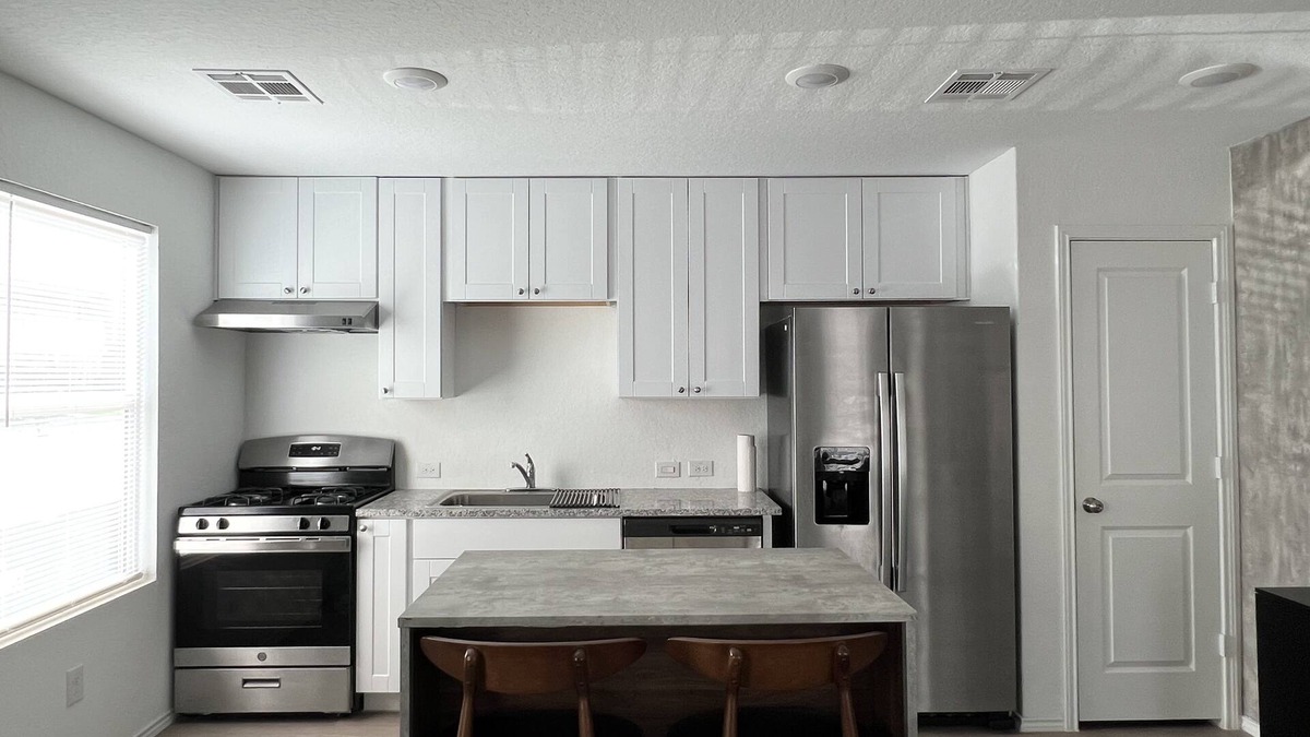 Bexar County House | Modern home in San Antonio