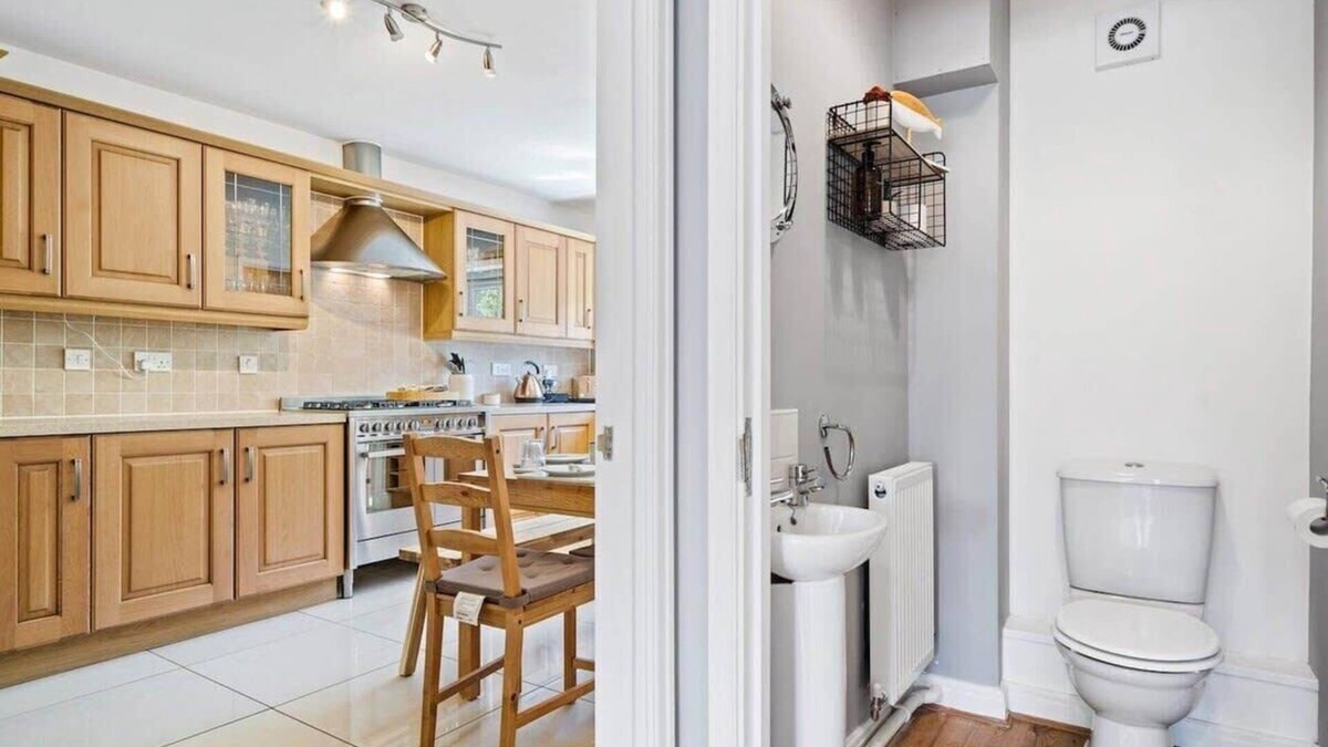 Buckleigh House | Modern Home in Westward Ho, Parking & Garden