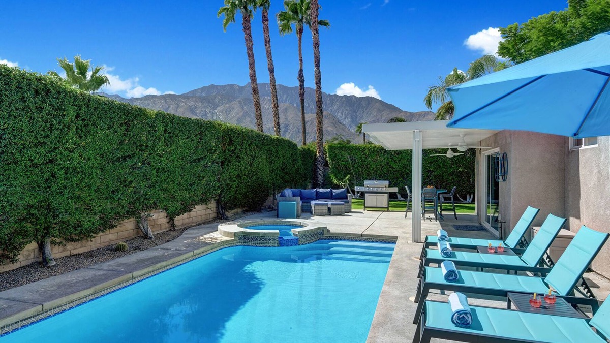Vista Norte House | Modern Home Near Downtown Palm Springs Private Backyard with Pool Hot Tub
