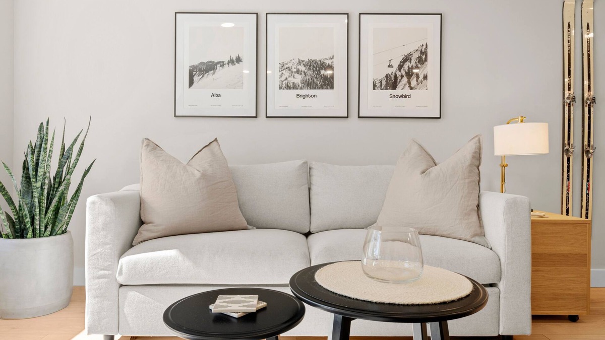 Liberty Wells House | Modern Home near Salt Lake's Attractions