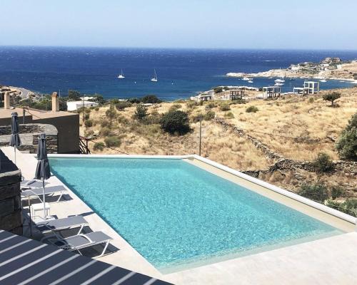 Koundouros House | Modern home with 2 apartments, a swimming pool and sea view, in the area of Koundouros
