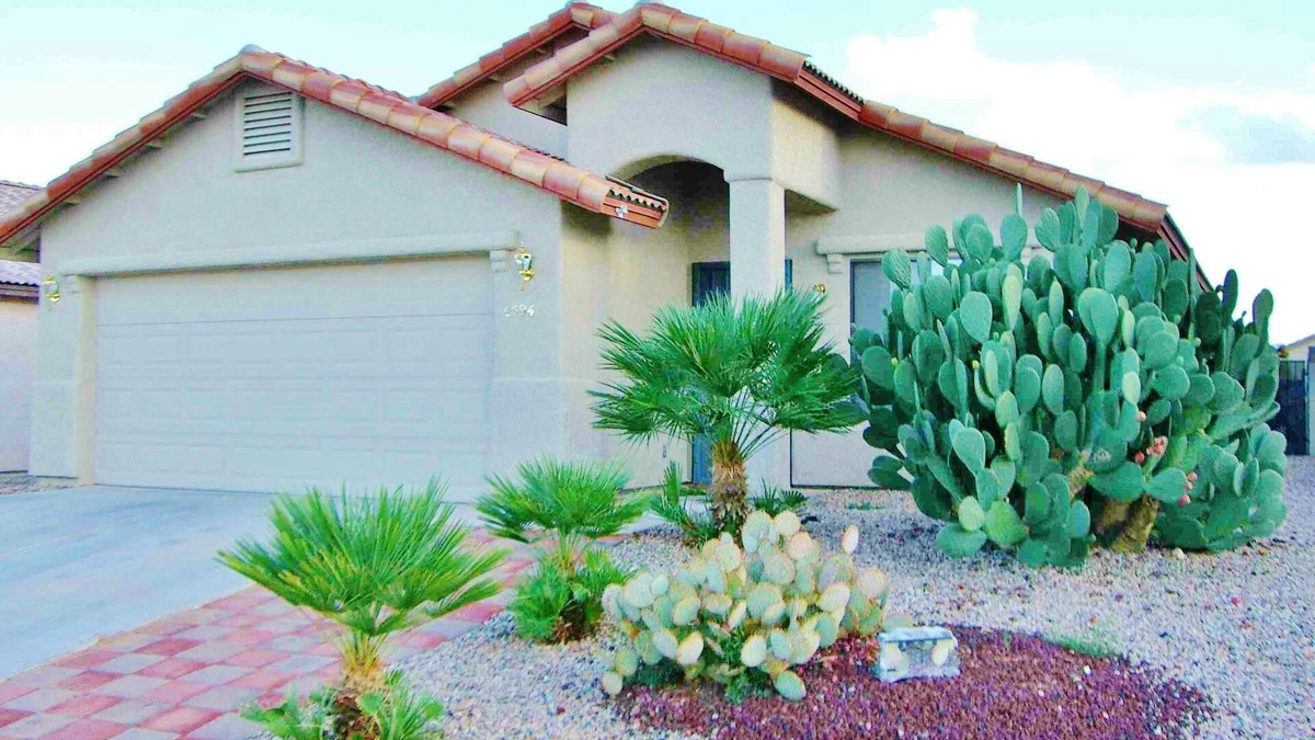 Sierra Vista House | Modern Home with Pool + Spa + Mountain Views