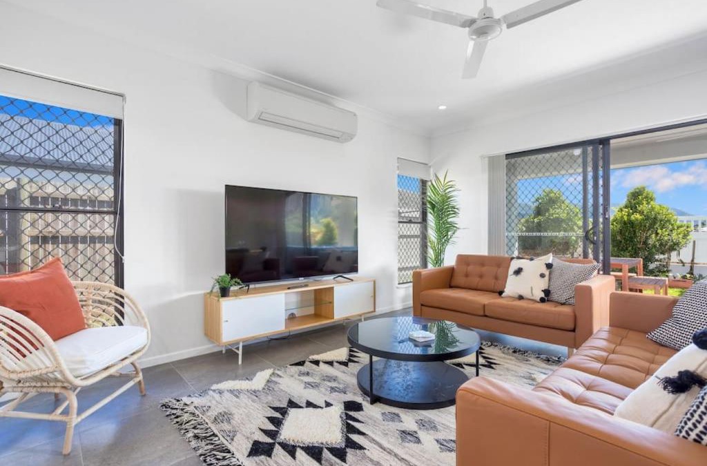 Trinity Beach House | Modern Home with Private Spa and Fenced Garden